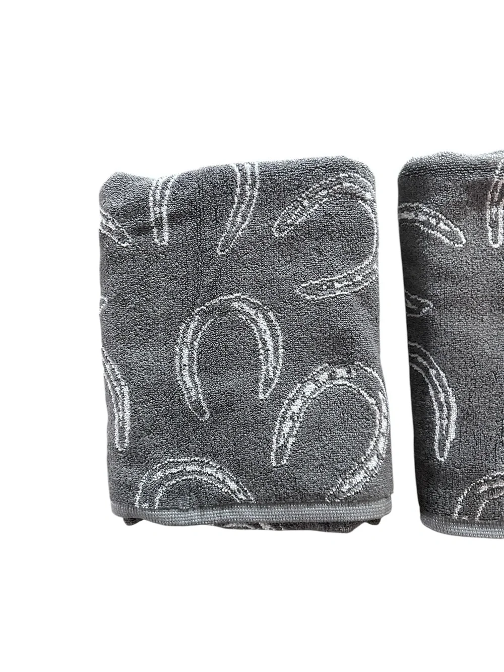 Wrangler Set of 2 Gray Bath Towels 28” x 52” Horseshoe Pattern Western NWT